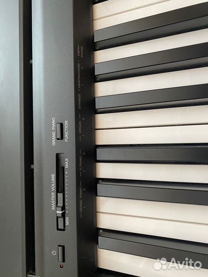 Цифровое пианино yamaha