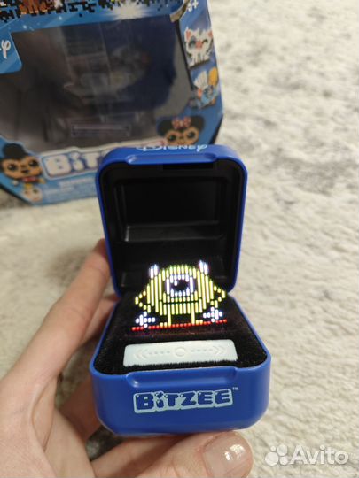 Тамагочи bitzee disney