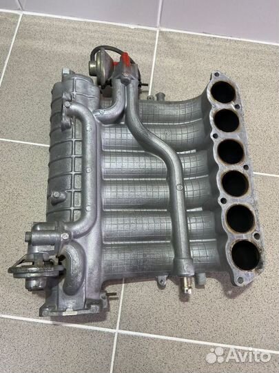 Коллектор впускной Mitsubishi Diamant 1996г F41A