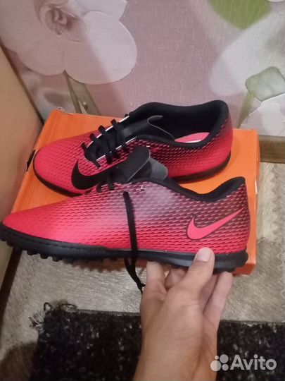 Nike bravata II TF