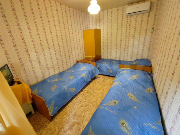 Комната 20 м² в 5-к., 1/1 эт.