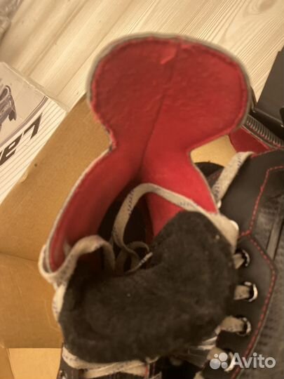 Хоккейные коньки bauer