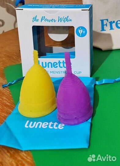 Менструальная чаша Lunette желтая