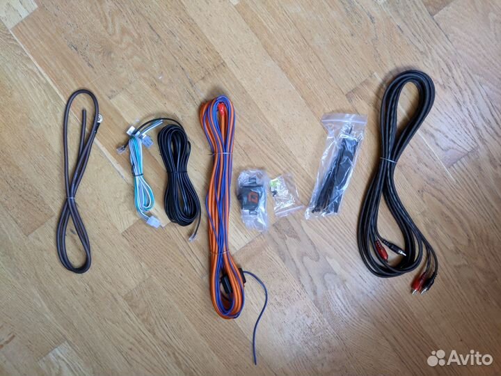 Активный сабвуфер DL Audio Barracuda 12A Flat