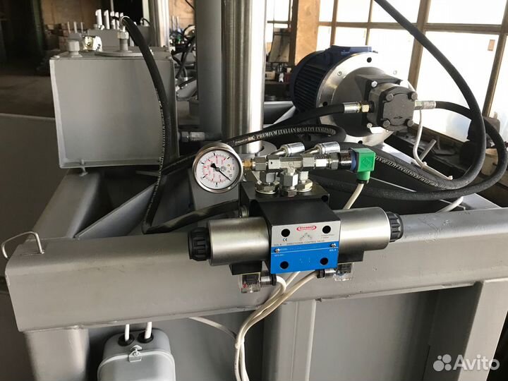 Пресс для макулатуры.Пэт. Пленка. Картон. Пластик