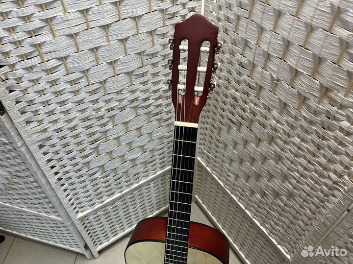 Гитара для обучения с комплектом