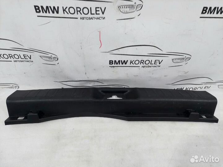 Обшивка багажника на заднюю панель Juke (F15) 2011