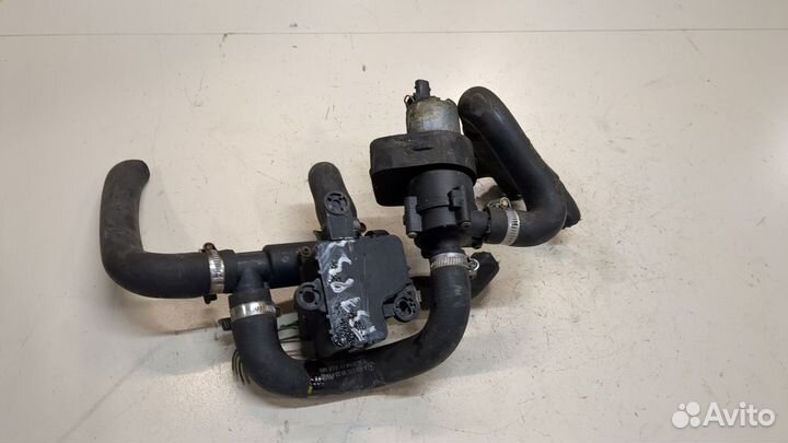 Насос водяной Mercedes Viano, 2005