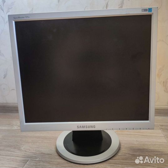 Монитор Samsung