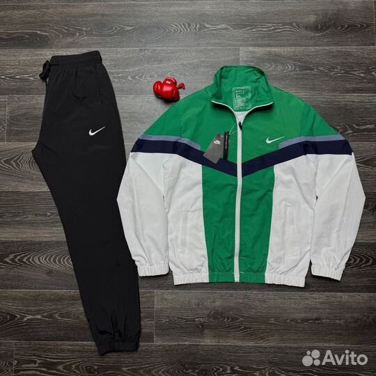Спортивный костюм мужской Nike