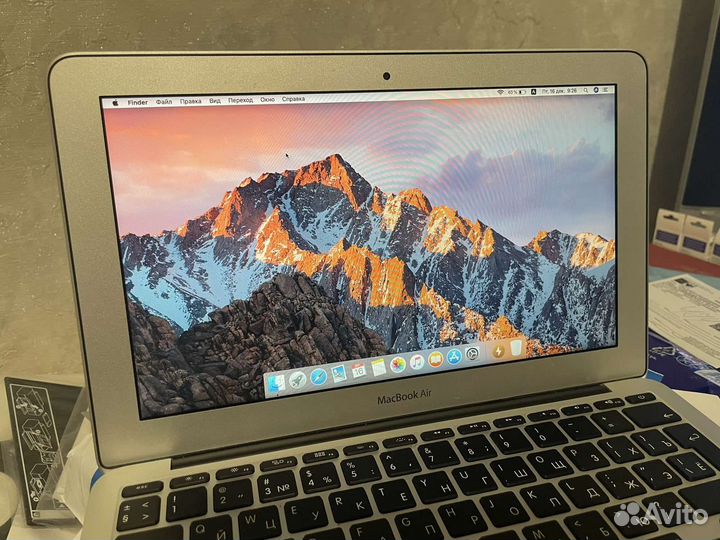 Apple Macbook air 11 2011
