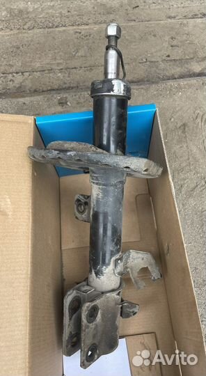 Амортизатор nissan note