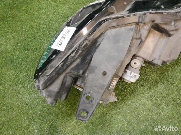 Фара левая Mazda CX-30