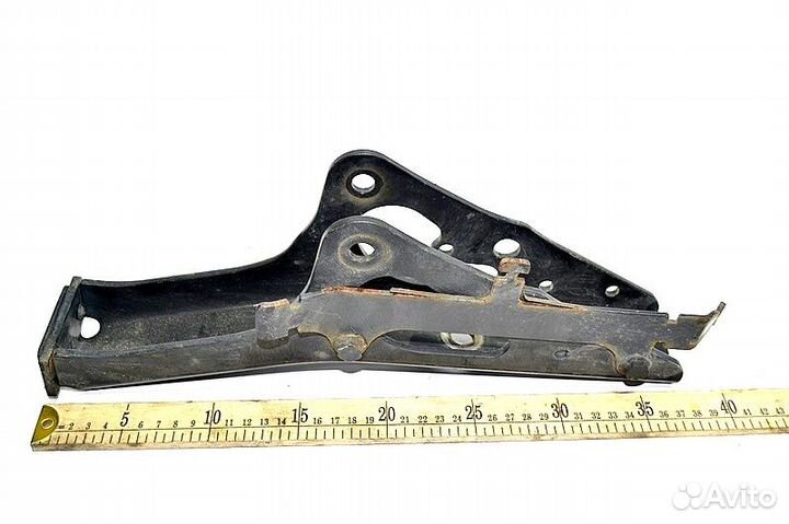 Кронштейн амортизатора кабины, передний правый MAN