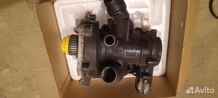 Помпа с термостатом на Октавию 2016 1.8