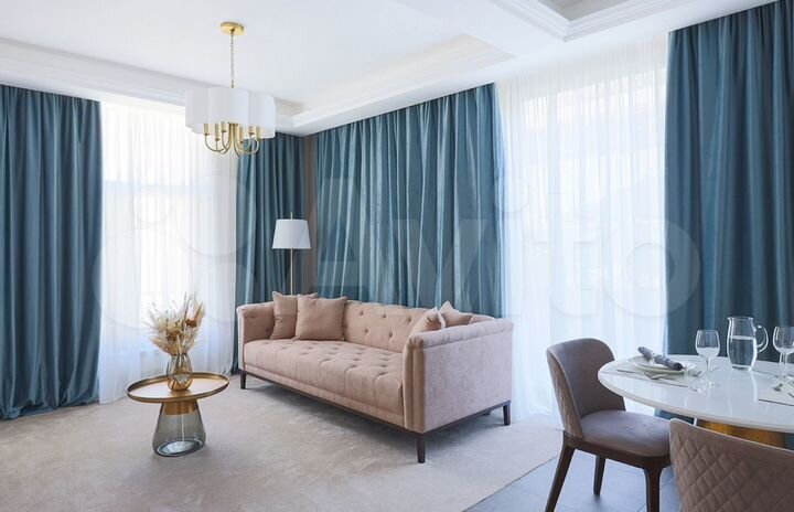 Гостиница в сердце города напротив Hyatt