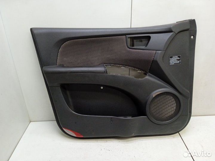 Обшивка двери передняя левая Kia Sportage 2 JE 2.0