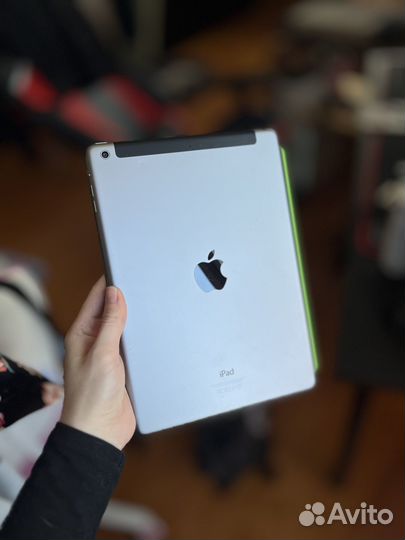 iPad Air (2013) 128 гб WI-FI + Cellular (sim)