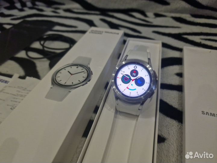 Смарт часы Samsung galaxy watch 4 classic 42mm