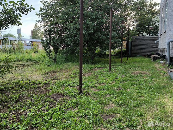 Покос травы триммером