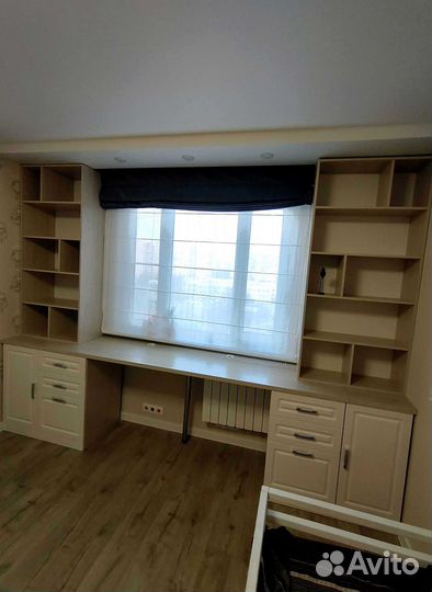 Рабочая зона у окна