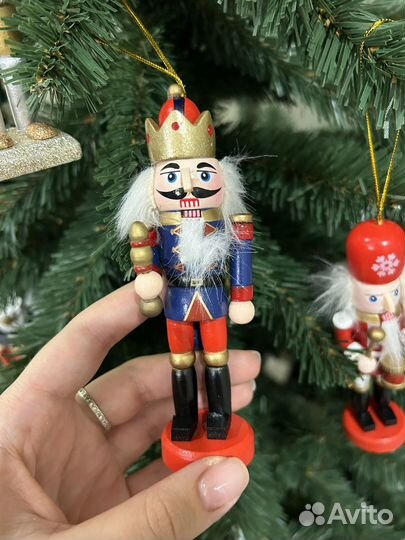 Елочные игрушки