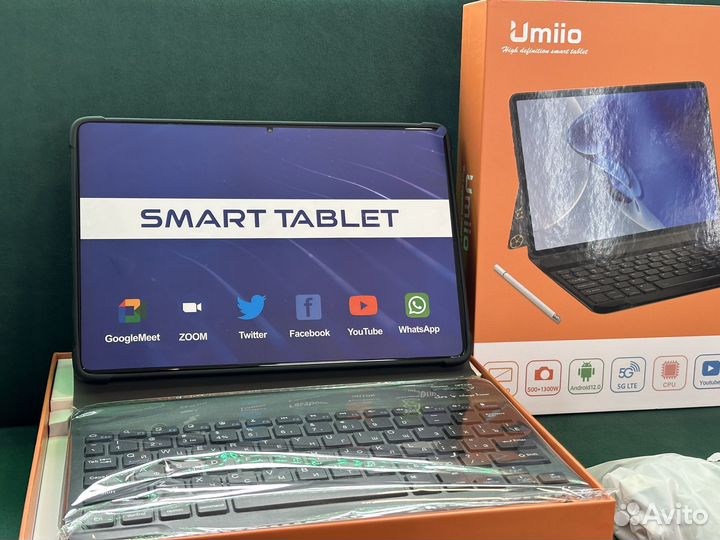 Планшет с клавиатурой и мышкой Umiio i15Pro