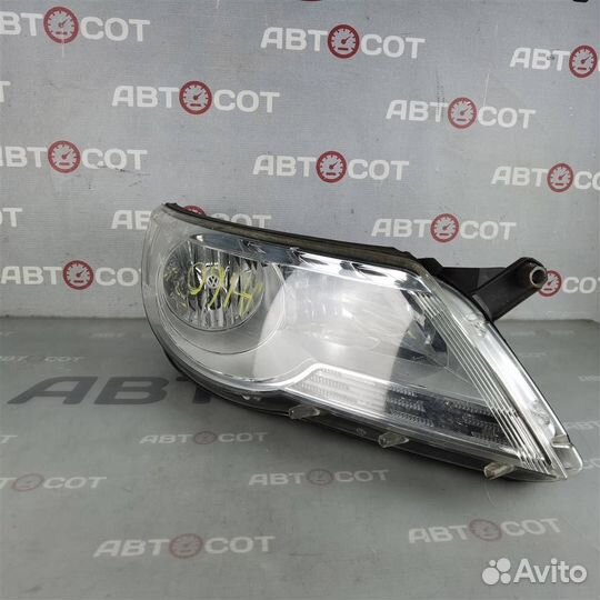 Фара галоген правая VW Tiguan 2007-2011