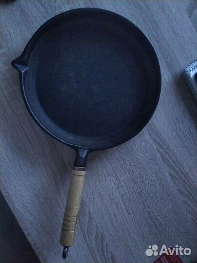 Сковорода чугунная 20 см