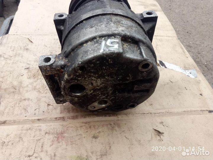 Компрессор системы кондиционирования Renault Megane