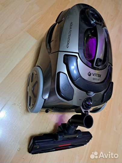 Пылесос Vitek VT 1838 SR. 1800 400 Вт