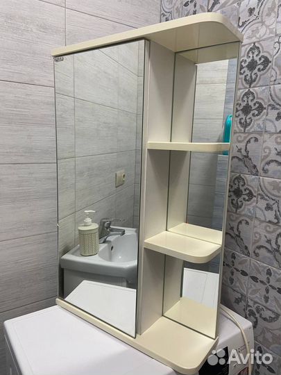 Тумба для ванной и шкаф с зеркалом