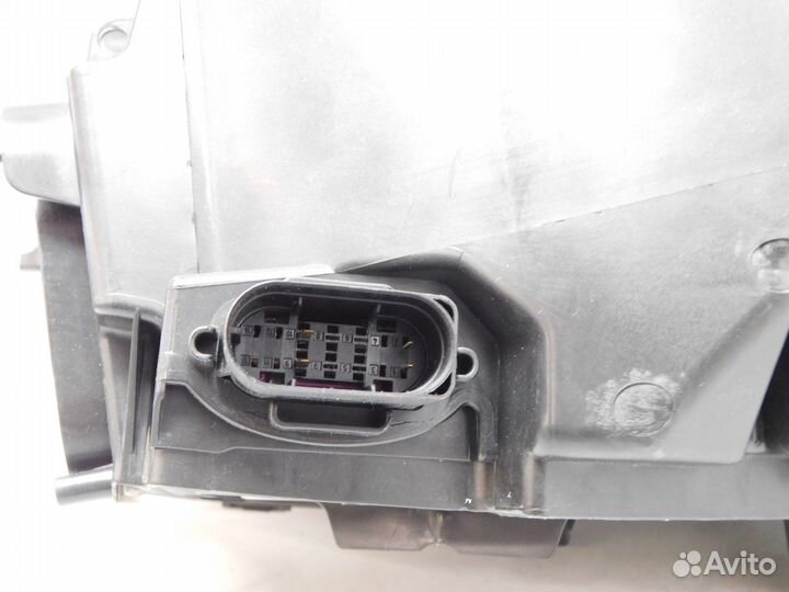 Фара правая Mercedes-Benz GLC Coupe