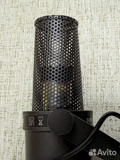 Студийный микрофон Shure SM7B
