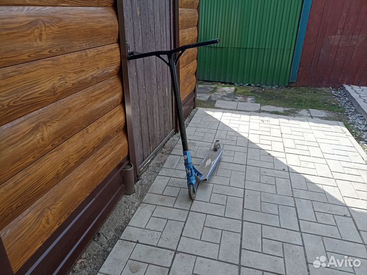 Трюковой самокат парк