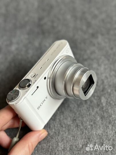 Цифровой фотоаппарат Sony cyber shot lens g