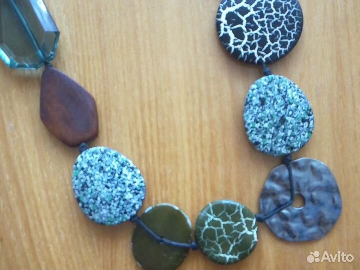 Украшение на шею