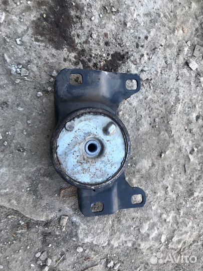 Подушка кпп передняя левая Volvo S40