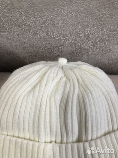 Шапочка и пинетки для новорожденного зима