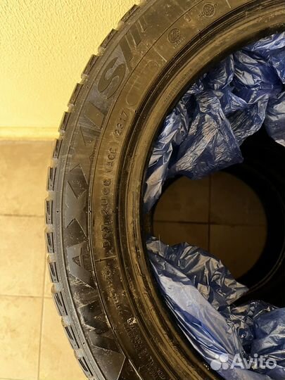 Maxxis ArcticTrekker NP3 205/55 R16