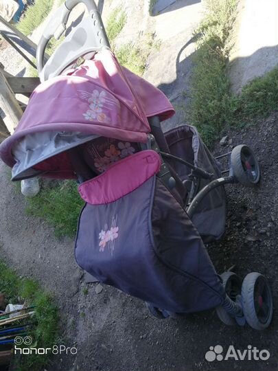 Прогулочная коляска