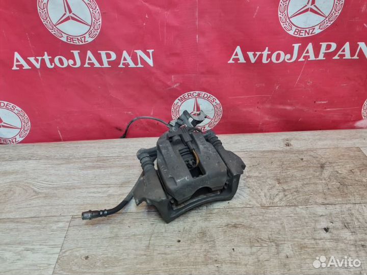 Суппорт передний правый Mercedes-Benz A W169