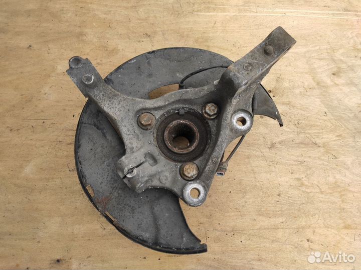 Кулак поворотный левый со ступицей Opel Insignia