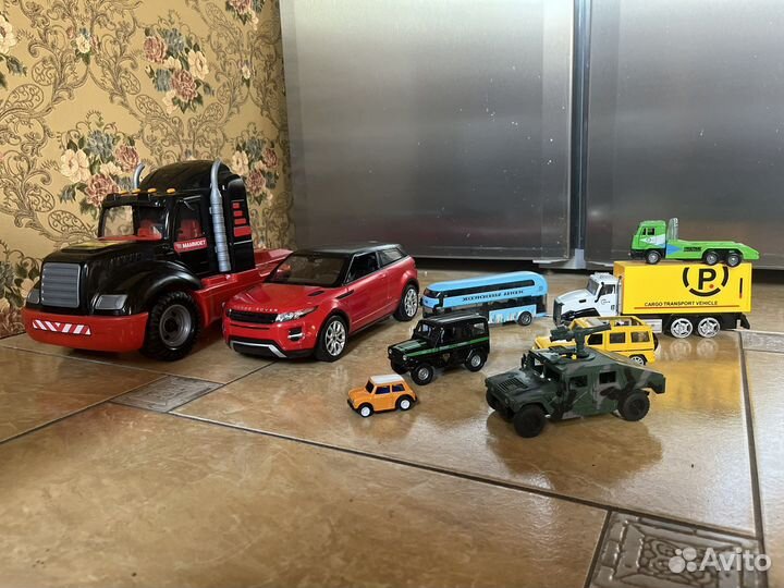 Большой пакет машинок