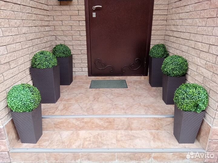 Кашпо клумбы