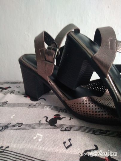 Босоножки женские 37 размер нат.кожа