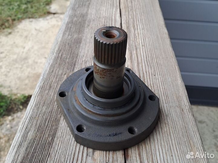 Фланец крепления привода к АКПП. Фолксваген Шаран