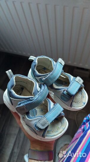 Босоножки 23