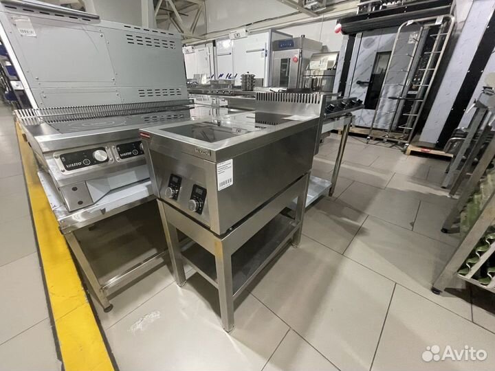 Индукционная плита 2 конфорки на подставке