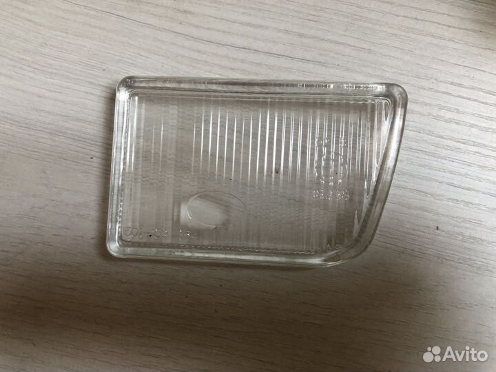 Стекло противотуманной фары правое VW golf 3